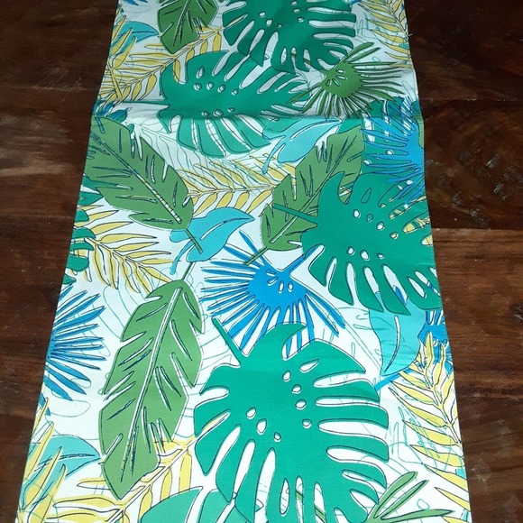 Essential Home Tropical Table Runner Summer Gatherings 13x36 - Picture 2 of 4